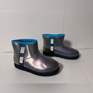 UGG S/N 1121007K classic clear mini II Gradient boots youth girl size 5